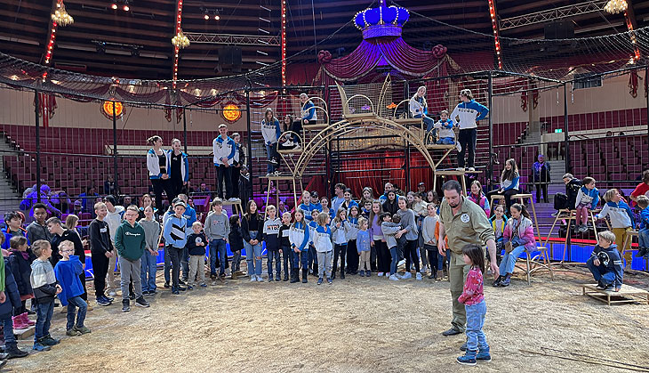 Circus Krone: öffentliche, kommentierte Raubtierprobe mit Martin Lacey jr. am 04.03.2023 (©Foto: Martin Schmitz)